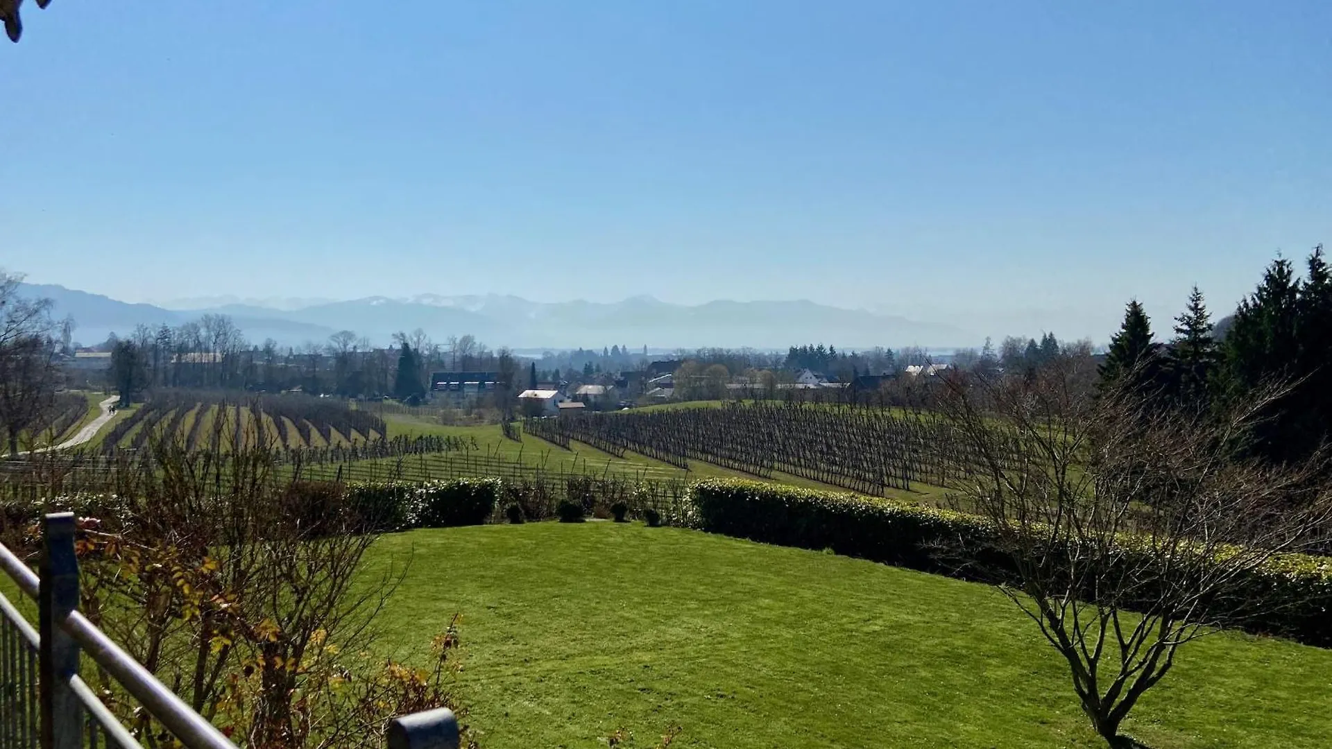 Ferienwohnung Weinberg-Idyll Lindau  Apartment Lindau (Bodensee)